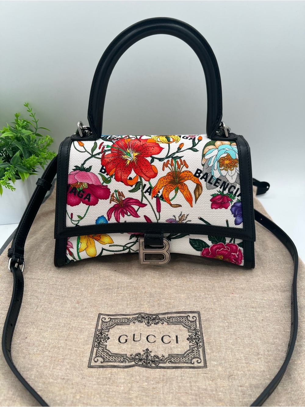 Balenciaga X Gucci limited edition shoulder bag 😍